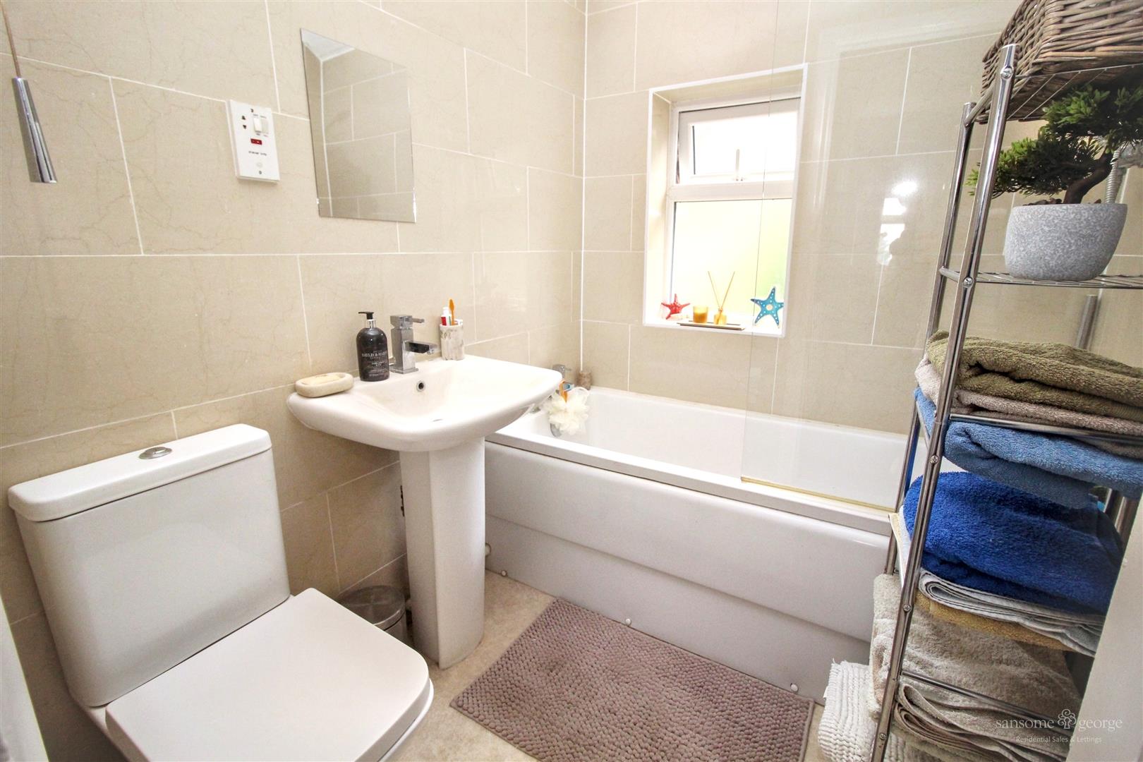 Thirlmere Avenue, Tilehurst, Reading